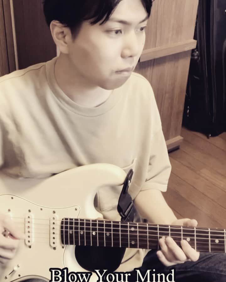きったーのインスタグラム：「Jamiroquai - Blow Your Mind(Cover)  #jamiroquai #blowyourmind #ジャミロクワイ #guitar #guitarist #guitarcover #guitarlover #guitarvideo #cover #covermusic #pickupjazz #jazz #jazzmusic #acidjazz #neosoul #music #neosoulguitar #instaguitar」