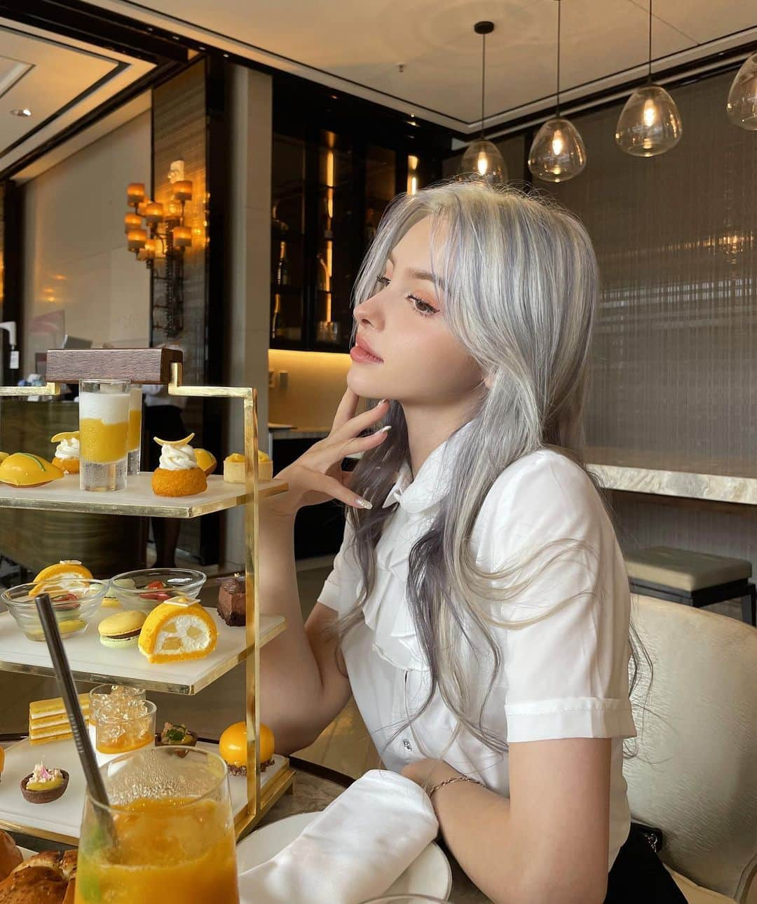 Elina 엘리나 (エリナ) さんのインスタグラム写真 - (Elina 엘리나 (エリナ) Instagram)「Mango dessert🥭🤍 망고 여한없이 먹었다 흐흐」9月11日 20時53分 - elina_4_22