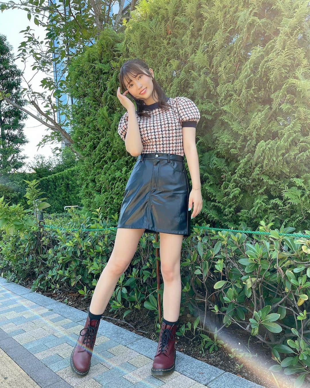 のインスタグラム：「◯ ・ 🐿🍂  昨日の私服 秋っぽいコーデになった🌰  秋服ってすごいかわいいから はやくたくさん着たい！  久しぶりの足出し〜〜🐾」