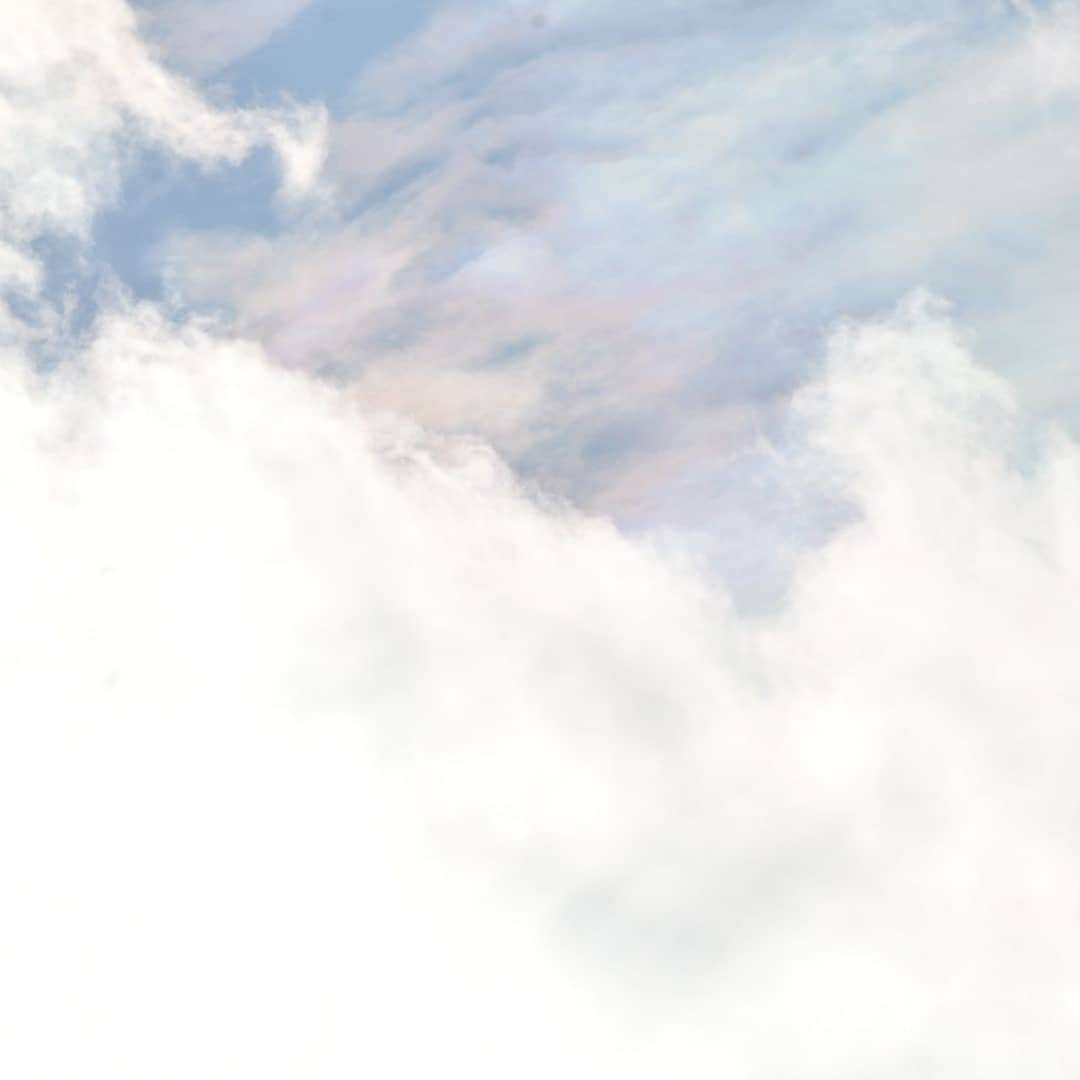 丸本凛さんのインスタグラム写真 - (丸本凛Instagram)「午後は天気が良くて久しぶりに彩雲が見られました🌈 #photooftheday #instagood #instamood#iridescentclouds #ブラームスの小径」9月11日 22時02分 - rinmarumoto
