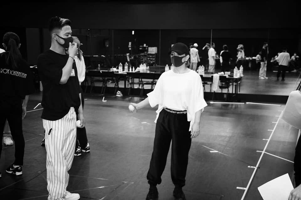 浜崎あゆみさんのインスタグラム写真 - (浜崎あゆみInstagram)「Back to studio rehearsal 💃🕺  #エンタメに光を #エンターテイナーに道を #entertainment #entertainers #ayuasiatour20212022」9月11日 22時39分 - a.you