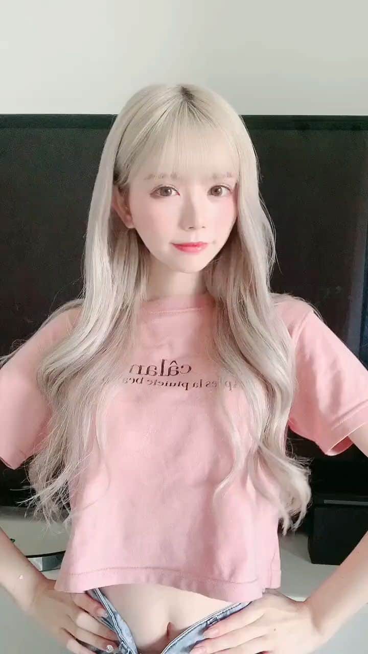 セクシー図鑑さんのインスタグラム動画 - (セクシー図鑑Instagram)「* 【🍑セクシー図鑑🍑／プリケツ•おっぱい•ビキニ•美女 @sexy_bijyo】 * * 今回ご紹介させていただくのは、 若林萌々さん  他にも素敵な投稿が(*´﹀`) ぜひ覗いてみてくださいね🧡 * * 次回もお楽しみに……🥰😍 #可愛い #可愛すぎ #会いたい #天使 #美女 #美人 #美しい #清楚 #スタイル #色白 #スタイル抜群」9月12日 18時12分 - sexy_bijyo29
