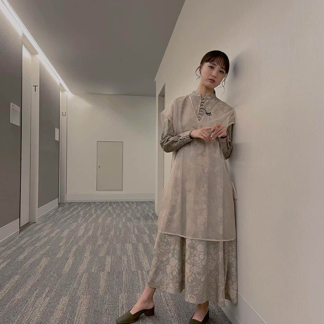 大友花恋さんのインスタグラム写真 - (大友花恋Instagram)「昨日の「池上彰のニュースそうだったのか‼︎」のお衣装です~🥰」9月12日 18時15分 - karen_otomo