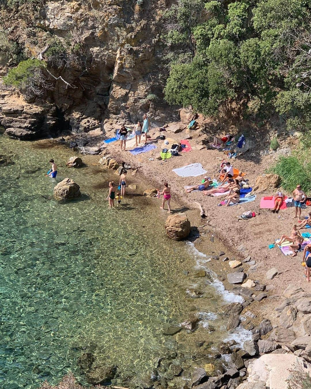 マチルダ・タントットさんのインスタグラム写真 - (マチルダ・タントットInstagram)「many people ask me why so much love for the South of France.  Does this answer your questions? Summer 21🤍」9月12日 18時40分 - mathildtantot