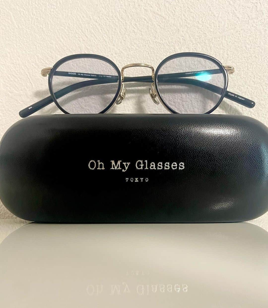 中島樹さんのインスタグラム写真 - (中島樹Instagram)「この度、 @ohmyglassestokyo 様とのコラボレーションで私のオリジナルカラーサングラスを作らせていただきました。  そして、作成したOh My Glasses TOKYOオリジナルカラーサングラスを抽選で1名様にプレゼント致します。  シンプルかつ、デイリーユース出来るように、そして男女問わず使えるという私がこだわる3つを軸に作成いたしました。  応募方法は下記2点です。  ①私と　@ohmyglassestokyoのアカウントをフォロー ②投稿にいいね  ・応募期間 投稿スタートしてから3週間まで ・応募の注意事項 応募条件に該当する方  尚、当選者の方は私から直接DMにてご連絡させていただきます！  プレゼント商品の返品・交換はできませんのでご理解ください。 好評の場合は商品化の可能性もありますので沢山のご応募お待ちしております🙇‍♂️  #モデル #サロンモデル #ハンサムショート #マッシュショート #メンズヘア #ヘアカタログ #韓国ヘア #ナチュラルヘア #オリーブベージュ #enroute_tokyo #unitedarrows #メンズファッション #ohmyglassestokyo #眼鏡 #眼鏡男子 #サングラス #カラーレンズ #メガネ男子」9月12日 18時45分 - _itsuki423