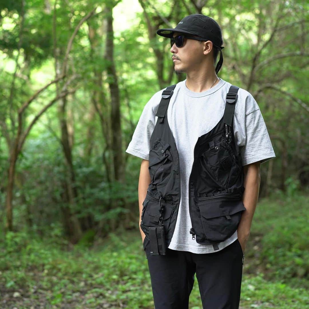 ROOT CO. Designed in HAKONE.さんのインスタグラム写真 - (ROOT CO. Designed in HAKONE.Instagram)「. grn outdoor TEBURA VEST ROOT CO. Collaboration Model.  XLサイズ着用(178cm/70kg)  #grnoutdoor #root_co #rootco」9月12日 11時12分 - root_co_official