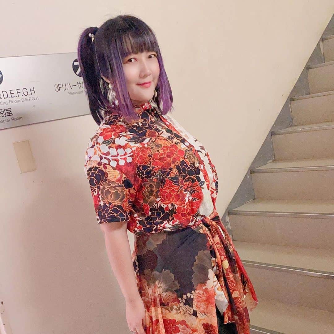 桃井はるこのインスタグラム：「きのう、きょうとライブの衣装をBaroque Japanesqueさんからご提供いただきました♡軽やかでステキ！ハマりそう……😍」