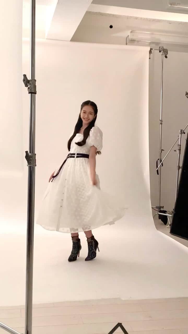 天翔天音のインスタグラム：「‪𓂃 𓈒  初めてリール使ってみましたˊᵕˋ ワンピの撮影風景🤍🤍  #天翔天音 #asiangirls #teenmodel #amanetensho #ootd #05 #jk1 #fjk」