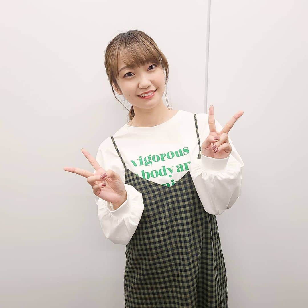 のインスタグラム：「. . 27歳になりました！！ これからも健康第一で、 みなさまにたくさんのパワーを 届けられるよう頑張ります😄🌸ﾜｲ . . 写真はへごまわしの時なので、 26歳の写真です笑(あやか) . . #へごすたぐらむ #はっしーバースデー #あやか誕生日ですよ #大橋彩香 #はっしー #へごちん」