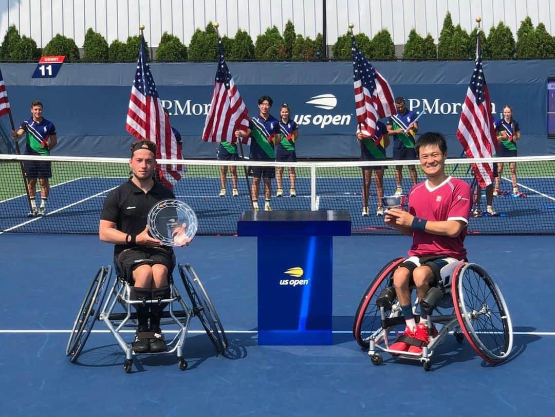 国枝慎吾さんのインスタグラム写真 - (国枝慎吾Instagram)「8times US open champion!! thank you for your support! 8度目の全米優勝！シングルスグランドスラム25個目💪サポートしてくださった岩見コーチ、前田トレーナー有難うございました。 現地やSNSで応援してくださった方々も本当に有難うございます！朝から体のダメージが激しく、ダメかと思いましたが、一滴残らず体力使い切りました。日本帰って休みます🙌やったーー！ @usopen #usopen」9月13日 5時10分 - shingokunieda