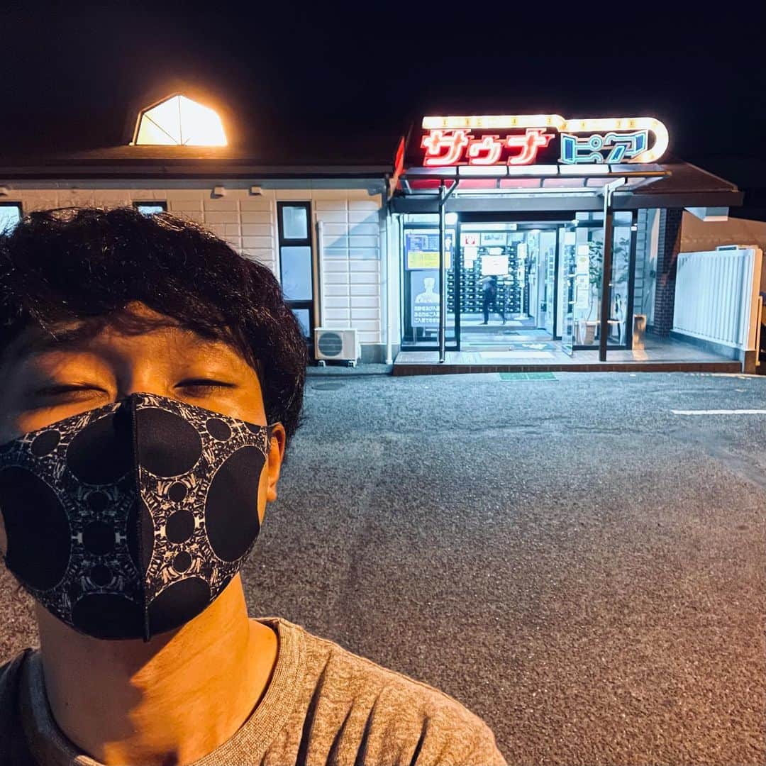 としみつのインスタグラム：「ニンマリサウナでした🧖‍♂️ 初サウナピア。  #サウナ #豊橋」
