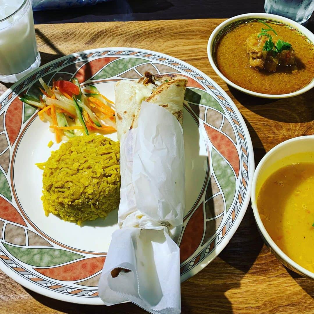 小松利昌さんのインスタグラム写真 - (小松利昌Instagram)「はじめてのベンガル料理。 初体験の味付けばかりで楽しかった。  #ベンガル料理」9月13日 15時11分 - komatsutoshimasa