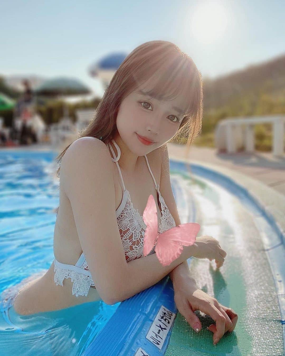 美女美容事情さんのインスタグラム写真 - (美女美容事情Instagram)「《可愛すぎる花柄水着の美女❤️✨》⁠⠀ *⠀⠀⠀⠀⠀⠀⁠⠀⁠⠀⁠⠀⁠⠀⁠⠀ 今回ご紹介させて頂きますのは!!👀❤️⁠⠀⁠⠀⁠⠀⁠⠀⁠⠀ Yuunaさん<@yuuna_1210r> の素敵なお写真📸⠀⁠⠀⁠⠀⁠⠀ *⠀⁠⠀ 可愛いの一言です❤️⠀ *⠀⁠⠀⁠⠀⁠⠀⁠⠀⁠⠀ Yuunaさん<@yuuna_1210r> 素敵な投稿をありがとうございました☺️📸✨⠀⁠⠀ Yuunaさんのアカウントには他にも素晴らしい投稿が沢山ありますので是非覗いてみてくださいね💁‍♀️💙⁠ ⁠⠀ ⠀⠀⁠⠀⁠⠀⁠⠀⁠⠀ △▼△▼△▼△▼△▼△▼△▼△▼△▼ ⁠⠀⁠⠀⁠⠀⁠⠀ ❤️🧡💛「ビジョビ (美女美容事情)」💚💙💜⠀⠀⠀⠀⠀⠀⠀⠀⠀⠀⠀⠀⠀⠀⁠⠀⁠⠀⁠⠀⁠⠀⁠⠀⁠⠀ 👇掲載ご希望の方は👇⠀⠀⠀⠀⠀⠀⠀⠀⠀⠀⠀⠀⠀⠀⠀⁠⠀⁠⠀⁠⠀⁠⠀⁠⠀⁠⠀ @b_b_j.jタグ付けと🖤 #ビジョビ ⁠⠀⁠⠀ 🖤タグ付けお願いします⠀⠀⠀⠀⠀⠀⠀⠀⠀⠀⠀⠀⠀⠀⠀⁠⠀⁠⠀⁠⠀⁠⠀⁠⠀⁠⠀ △▼△▼△▼△▼△▼△▼△▼△▼△▼ ⁠⠀⁠⠀ #美女#美人#水着美女#水着美人⠀ #夏#プール#海#水着#花柄⠀ #休日#連休#遊び#ゲキカワ⠀ #インスタ美女#インスタグラビア⠀ #インスタ女子#インスタグラマー」9月13日 17時01分 - b_b_j.j