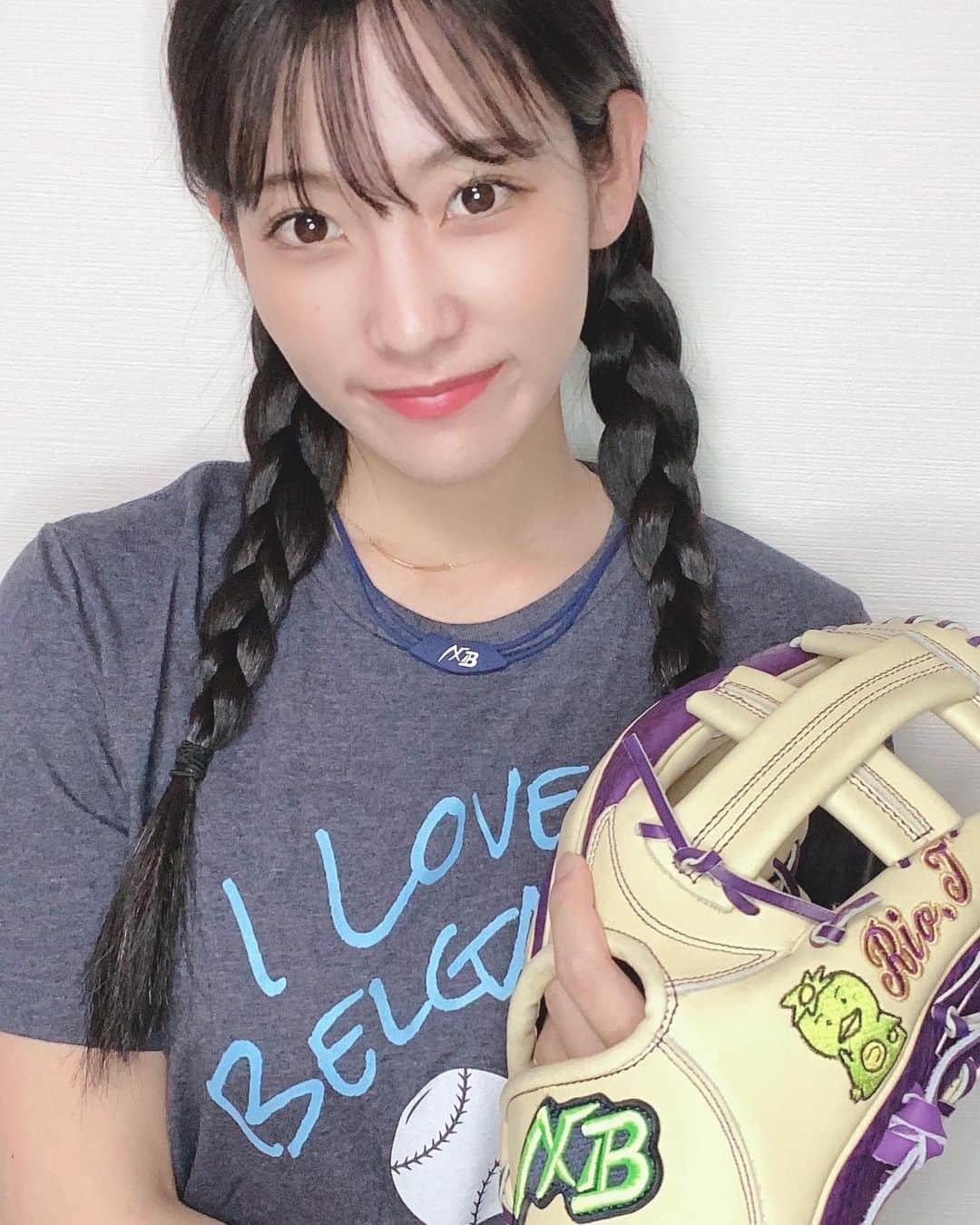 椿梨央のインスタグラム：「⚾️告知⚾️ . . 今週水曜日9月15日に 埼玉武蔵ヒートベアーズ🆚 巨人3軍 の 始球式を行います❗️ . . 3度目の正直ということで 雨降らないで欲しいですが またしても雨予報☔️ . . 是非応援して頂けると嬉しいです😊🔥 . . . #野球 #野球女子 #女子野球 #bcリーグ #プロ野球 #始球式 #埼玉武蔵ヒートベアーズ #読売巨人軍 #椿梨央 @musashi_bears」