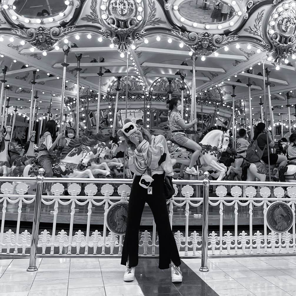 NAGOMIのインスタグラム：「. #lotteworld」