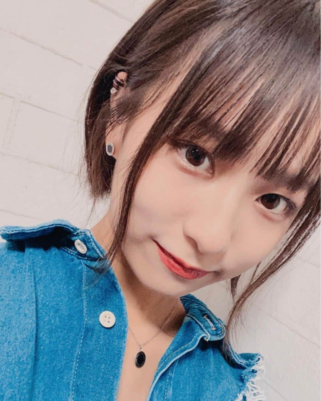 佐藤ひなたさんのインスタグラム写真 - (佐藤ひなたInstagram)「・ ・ お仕事の関係で髪切ったﾃﾞﾔﾝｽ📄✂️  この長さどお？💭ひなはめちゃ気にっとる🥴  #髪の毛 #カット #ボブ  #ショートボブ  #ヘアアレンジ  #お仕事  #ひな #06 #ひなdays」9月13日 21時02分 - hinata_sato_official