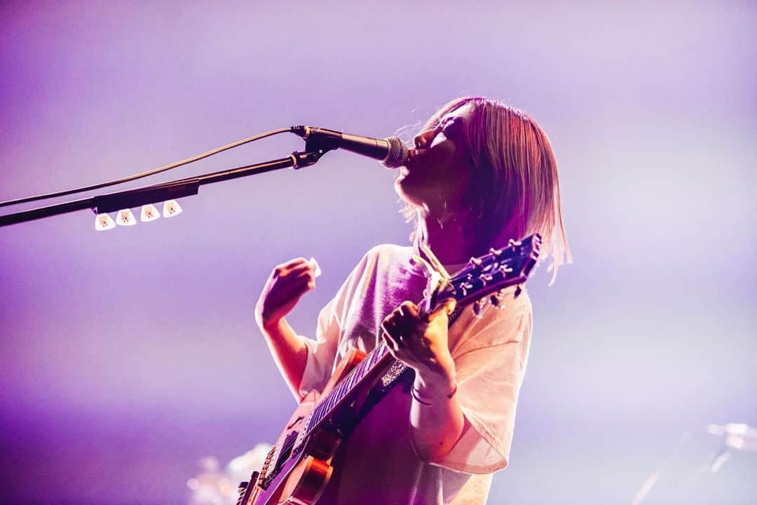 林萌々子のインスタグラム：「. 2021.9.13 @ 新木場 STUDIO COAST  photo by @junpeihiyoshi  #無断転載引用だみだよ」