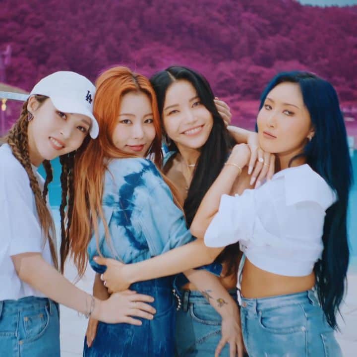 ソラのインスタグラム：「L O V E SO MUCH ❤」