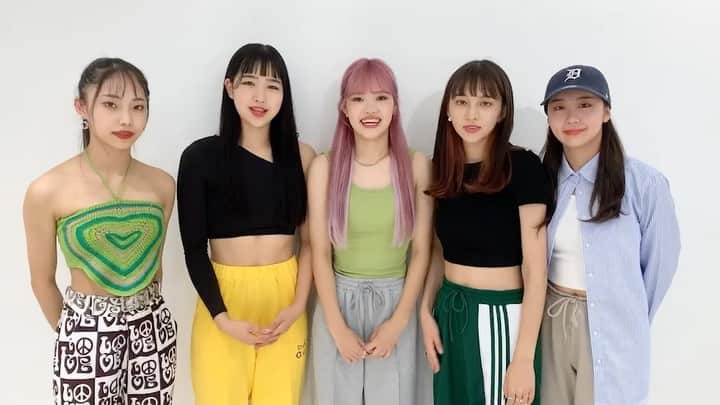 MAGICOURのインスタグラム：「＼『Wanna Gonna』リリースキャンペーン第2弾！／  第1弾のTwitterキャンペーンに続き、公式インスタフォロワー限定LINE MUSIC再生チャレンジキャンペーン開催!!  期間中、LINE MUSICにて最新曲を50回以上再生し、スクショした画像をインスタに投稿してくれた方の中から抽選で10名に限定動画をプレゼント💜  【再生対象期間】 期間：9/21 23:59まで！ 《LINE MUSIC》ランキングページの「（あなたのお名前）’s Play TOP 50」への反映にお時間がかかる場合がございます。  【応募受付期間】 期間:9/21 23:59まで!  【再生はこちらから】 https://music.line.me/webapp/album/mb00000000023a3906  【応募方法】 STEP① 9/14 0:01〜9/21 23:59までの間に新曲『Wanna Gonna(ワナガナ)』を《LINE MUSIC》にて聴く。 ※「LINE MUSIC」のアプリをインストール https://music.line.me/top/ ★新規登録3ヶ月無料!! ※「LINE MUSIC」にログインし、新曲『Wanna Gonna(ワナガナ)』を再生 ※オフライン再生(ダウンロード保存)せず、オンライン再生(ストリーミング再生)してお聴きください。  STEP② 《LINE MUSIC》ランキングページの「（あなたのお名前）’s Play TOP 50」より、自分が何回再生しているか確認し、スクリーンショットを撮る。 ※再生回数は、LINE MUSICの「トップページ」⇒下のタブより「ランキング」で確認することができます。 ※「(あなたのお名前)’s Play TOP 50」とは？ 直近3ヶ月間で自分が再生した楽曲を再生数が多い順に表示したリストです。  「(あなたのお名前)’s Play TOP 50」が表示されない方は、LINE MUSICでの直近3ヶ月間の再生曲数が20曲未満か、LINE MUSICのアプリが最新バージョンにアップデートされていない可能性がございます。また、ランキングは翌日反映、1日1回/不定期に更新され、1回の再生秒数が短いと1再生とカウントされない場合があります。 ※参加の際の通信費はお客様のご負担となります。  STEP③ 50回以上再生された記録が分かるページをスクリーンショットで撮影！  STEP④ インスタグラムにて#MAGICOUR #ワナガナ#0914リリース の3つのハッシュタグとMAGICOURをタグ付けして撮影したスクリーンショットを投稿!!!  投稿してくれた方の中から抽選で10名様にオリジナル動画をプレゼント♪ 当選者様にはDMで詳細をお知らせいたします💜」