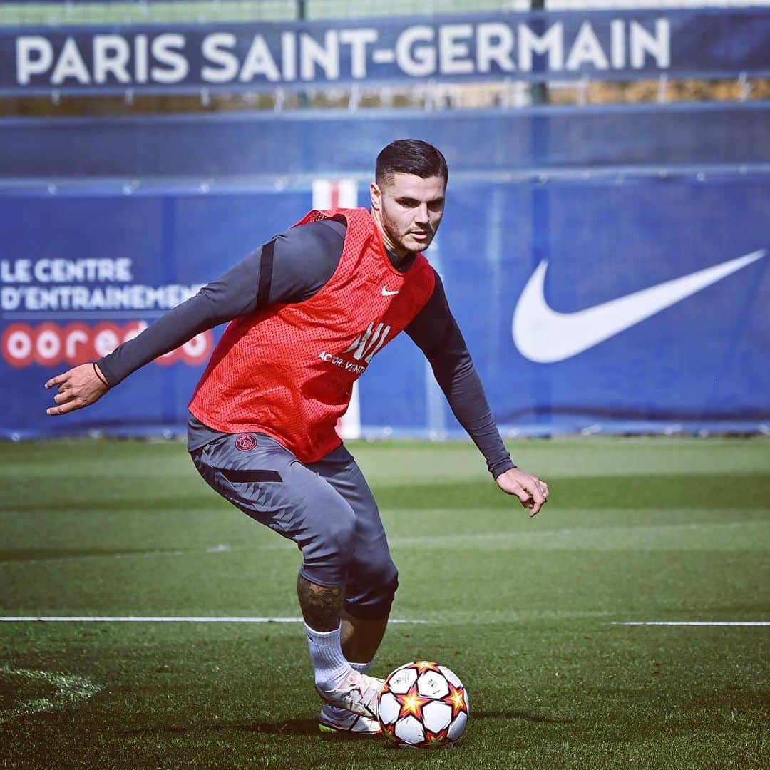 マウロ・イカルディのインスタグラム：「The @championsleague is Back ⚽️🌟 @psg」