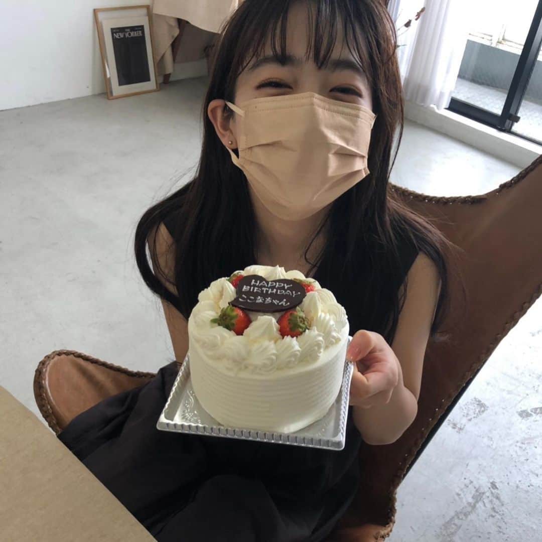 桜木心菜さんのインスタグラム写真 - (桜木心菜Instagram)「❀·  Happybirthday🥳🥳  16歳、1つ大人になりました！ 今年の桜木心菜もよろしくお願いします！♡  #16歳 #3枚目のケーキは #撮影のときに頂きました 🤤」9月14日 13時37分 - sakuragi_cocona_official