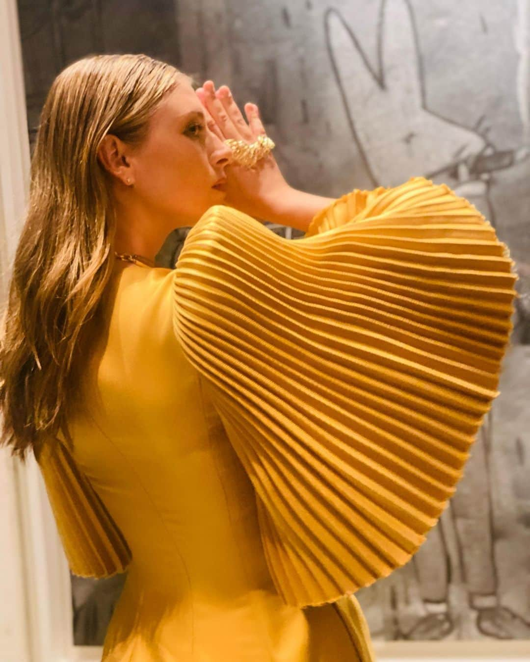 マリア・シャラポワさんのインスタグラム写真 - (マリア・シャラポワInstagram)「Mustard, but make it tres chic. 🧡 Thoughtfully crafted by @gabrielahearst #metgala2021」9月14日 14時55分 - mariasharapova