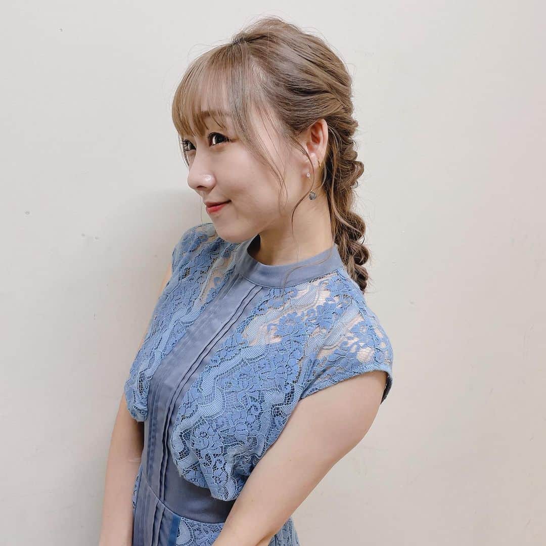 須田亜香里さんのインスタグラム写真 - (須田亜香里Instagram)「9月14日(火)テレビ東京系列 #ありえへん世界 18:25〜  甘めのピンクコーデ。 後ろ姿のリボンも可愛い責めです。 アイドルの衣装の時もですが、後ろにリボンつけたり、後ろ姿を可愛くするのが好きです🎀  先週の #ド真ん中ジャーナルも！ 同じく後ろで編み込みしてました🍤 #エビフライヘア #編み込みアレンジ #須田亜香里衣装」9月14日 18時29分 - akarisuda