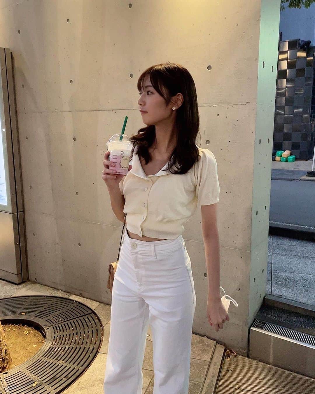 のインスタグラム：「. イチゴのフラペチーノちょーーー美味しかったんやけど、表参道限定なんかな？ 他の店舗で見ない🥺 歴代フラペチーノベスト3に入る笑」