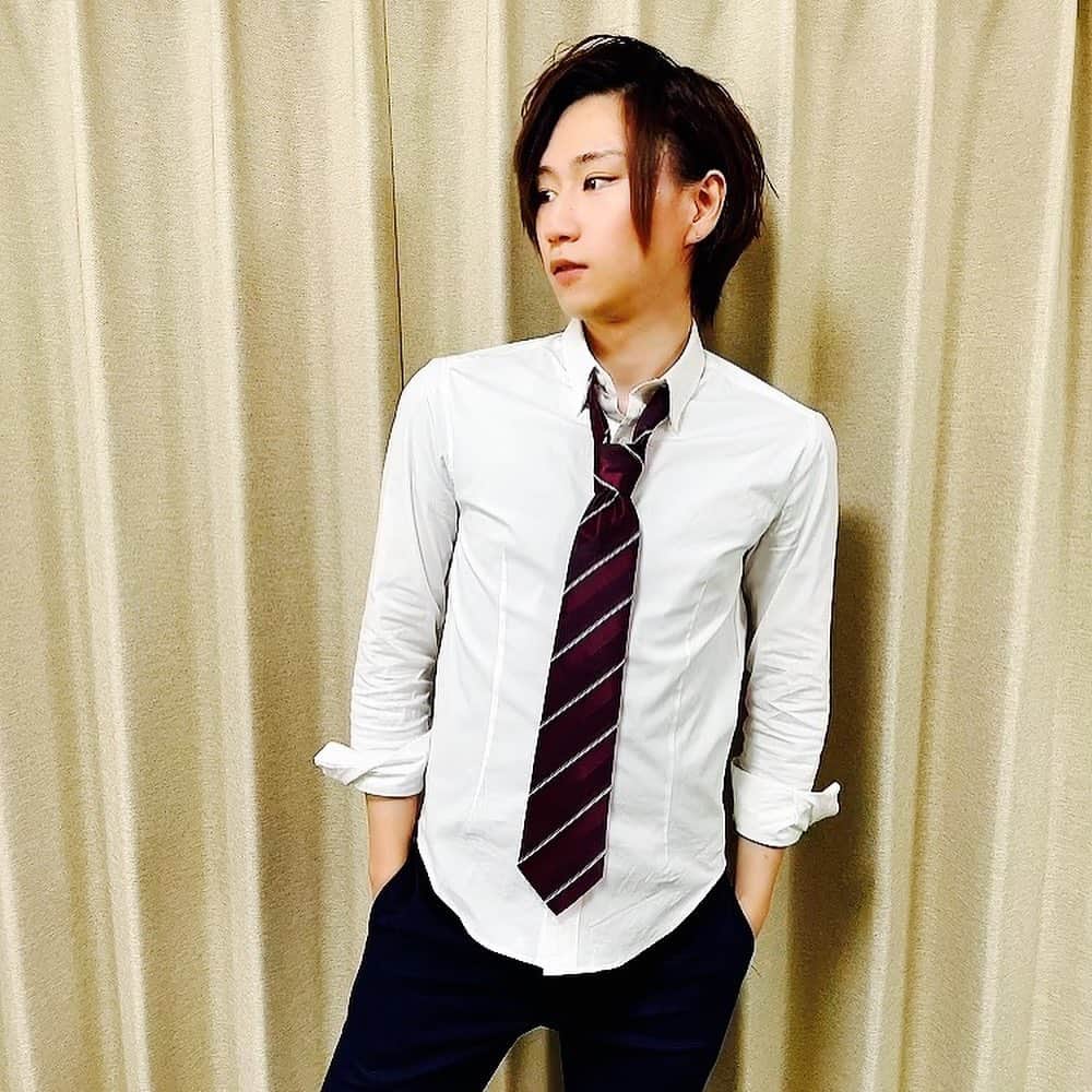 みやゆうのインスタグラム：「ネクタイ  #みやゆう #みやゆうさん #ホスみや」