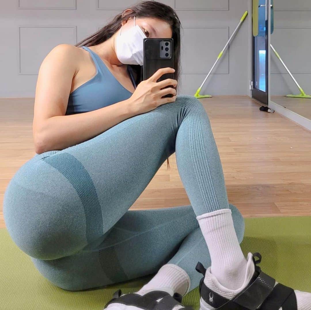 BodyON Koreaさんのインスタグラム写真 - (BodyON KoreaInstagram)「🔥생각과 삶이 멋진 #운동 피플들을 바디온코리아는 응원합니다! | | wow 👍😎💕 | | 🍀자신 or 주변 지인 중에 짐패션 핫피플 계시면 DM 보내주세요📩 | | #diet #trainer #필라테스 #fit #girl #selfie #model #abs #운동복 #셀피 #일상 #거울샷#instagood #브라탑 #healthy #눈바디 #fitness #얼짱 #몸짱 #body #몸스타그램 #바디스타그램 #모델#국내여행 #다이어터 #헬스 #여행에미치다 #pilates」9月14日 22時05分 - bodyonkorea