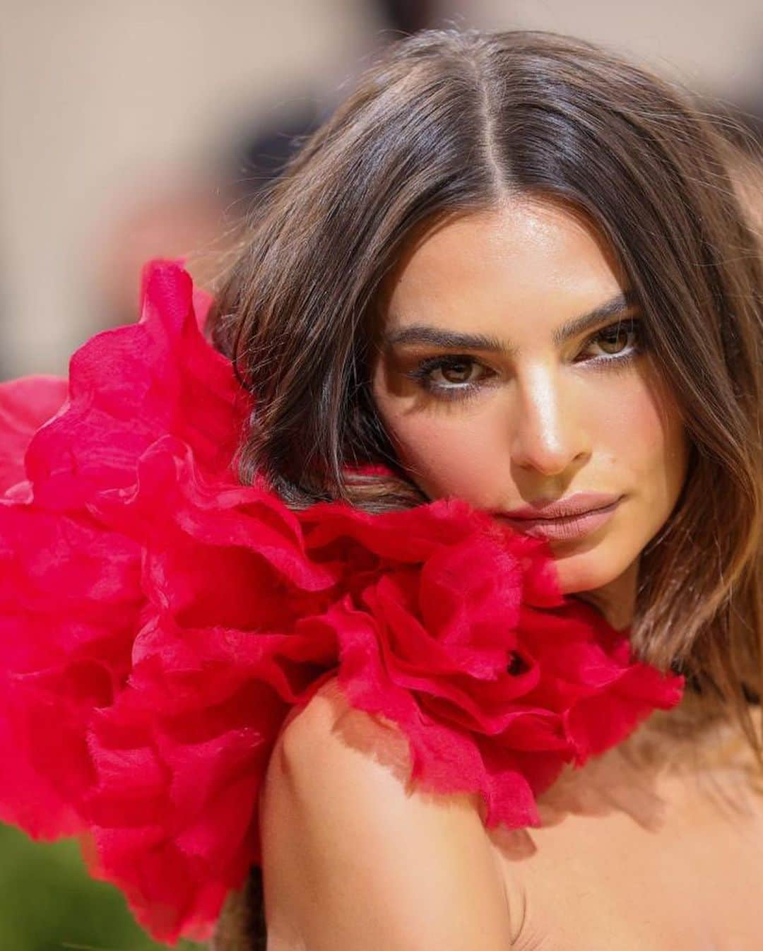 エミリー・ラタコウスキーさんのインスタグラム写真 - (エミリー・ラタコウスキーInstagram)「🌹MET🌹」9月14日 23時32分 - emrata