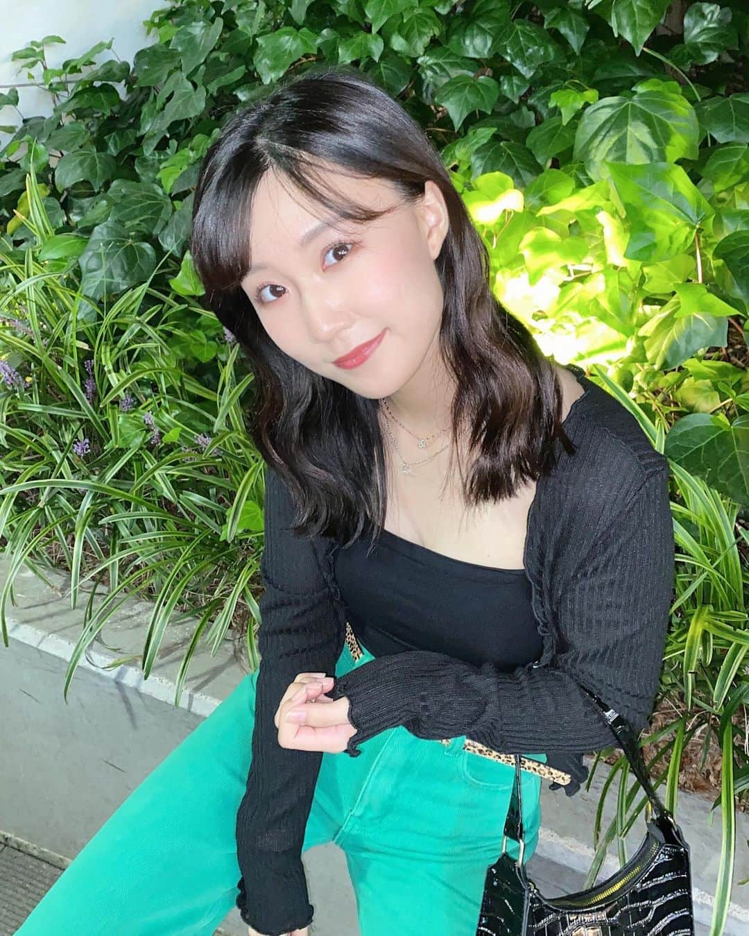 甲田友莉子のインスタグラム：「久々の投稿😂 グリーンパンツ🩳流行りに乗りました🟩  #green #shein #instagood」