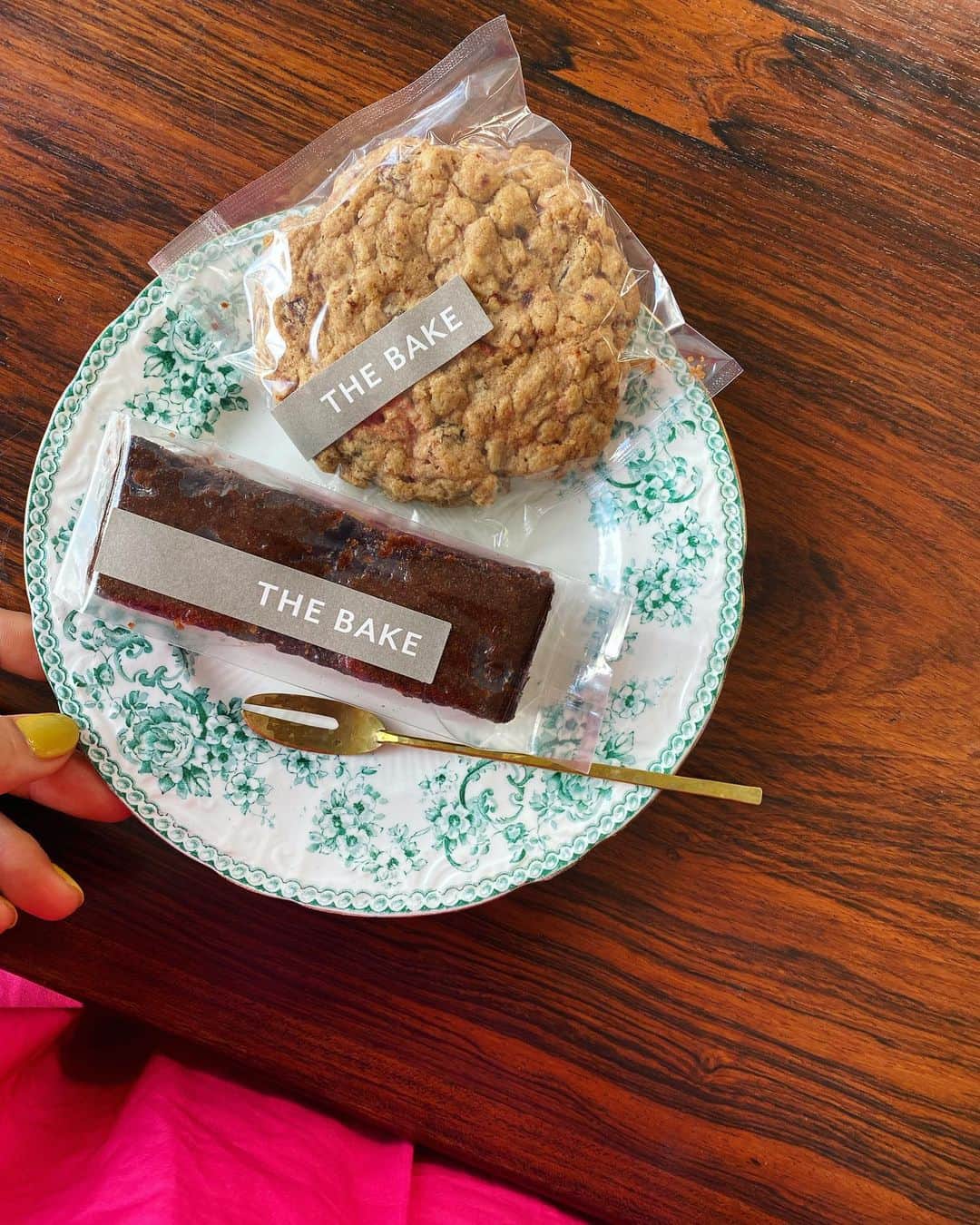 風間ゆみえさんのインスタグラム写真 - (風間ゆみえInstagram)「カカオ70%のブラウニー  ビターなチョコレートが好き このこは香ばしく甘い  みっちゃん @the_bake1121」10月10日 1時01分 - yumie_kazama