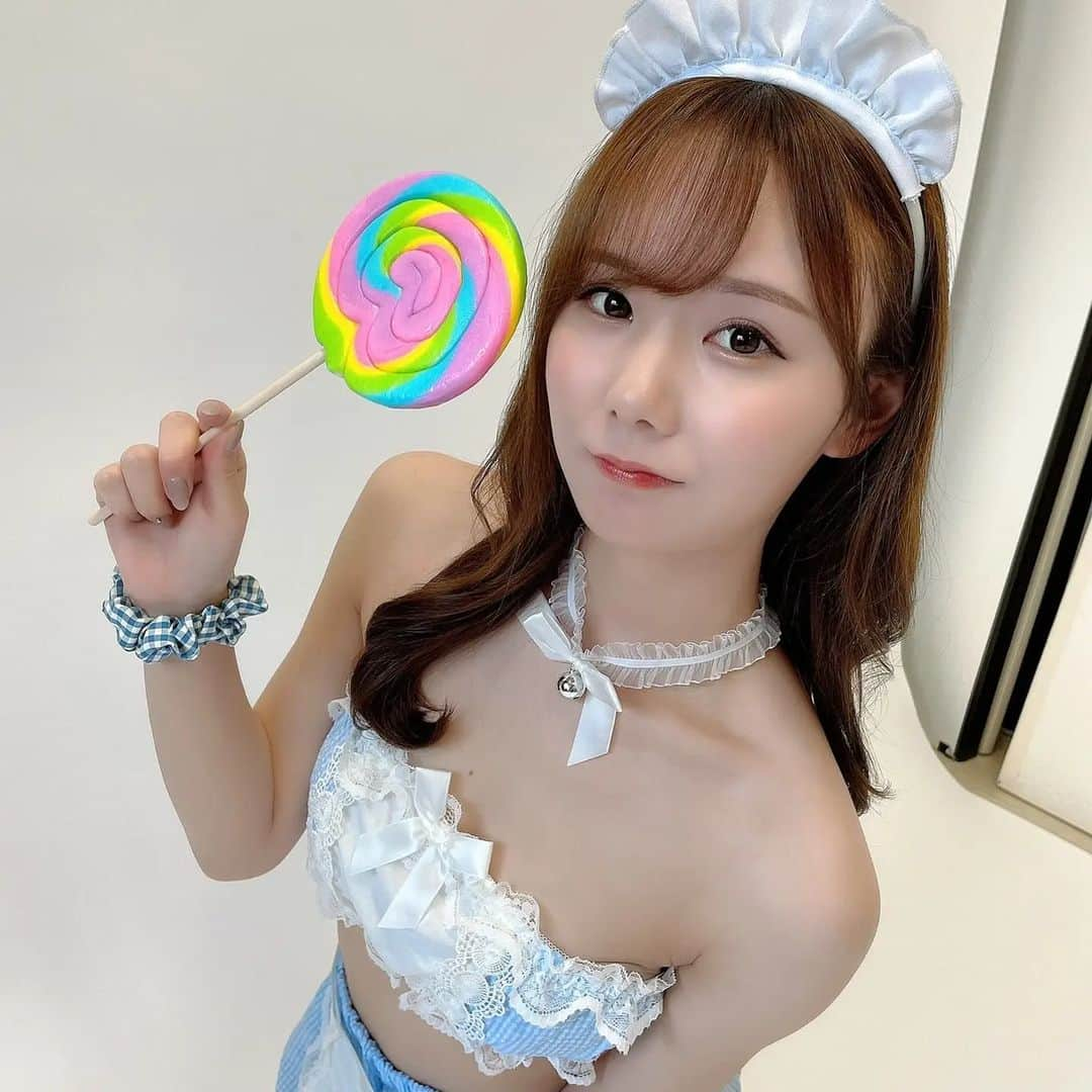 一劍浣春秋のインスタグラム：「不給糖，就搗你的蛋！  #miru #萬聖節快樂🎃 #一劍浣春秋」