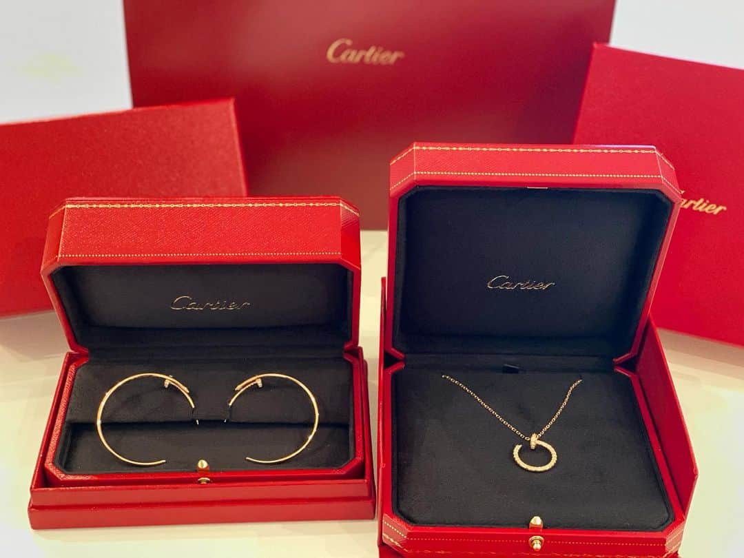 JUNKO（飯田順子）のインスタグラム：「new🌈 ピンクゴールドが最近好き💕 ・ ・ @cartier」