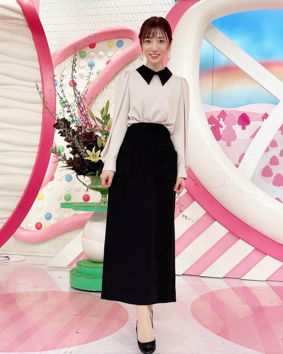 内田敦子さんのインスタグラム写真 - (内田敦子Instagram)「⁡ ⁡ 最近のOha!4の衣装です👗 ⁡ 秋とは思えないほど 気温の高い日が続いていますが、 ニットばかり買ってしまったので この時期に着る服がなくて困っています☺️笑 ⁡ 秋服ないって毎年言ってる気がする…。 ⁡ #oha4 #衣装 #tiaramelrose #naturalcouture」10月10日 10時13分 - atsuko_uchida1205