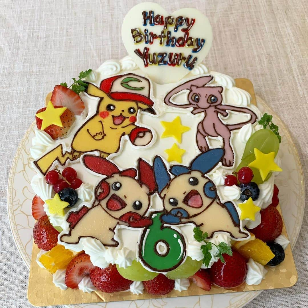 あゆちゃんさんのインスタグラム写真 - (あゆちゃんInstagram)「😮‍💨🎂💜🥂 ⁑ ⁑ #お誕生日ケーキ#ケーキ#ポケモン#ポケットモンスター#息子#6歳#記録」10月10日 10時45分 - ayuchan0819