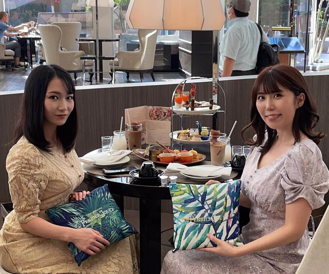 藤咲エレン 藤咲エレンさんのインスタグラム写真 - (藤咲エレンInstagram)「このまえ、まほろさんとアフタヌーンティーしてきたんだ😊🍁  初めて女優さんと連絡先交換したのとプライベート遊んでもらった〜！楽しかった〜！ まほろさん、お誕生日おめでとうございます🎂」10月10日 16 ...