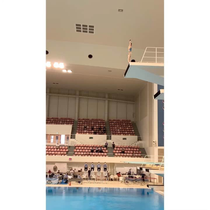 板橋美波のインスタグラム：「Best dive!!!!  2年半振りに試合で飛ぶことができて本当に嬉しかったです😭😭  #飛込 #diving #407C #インカレ」