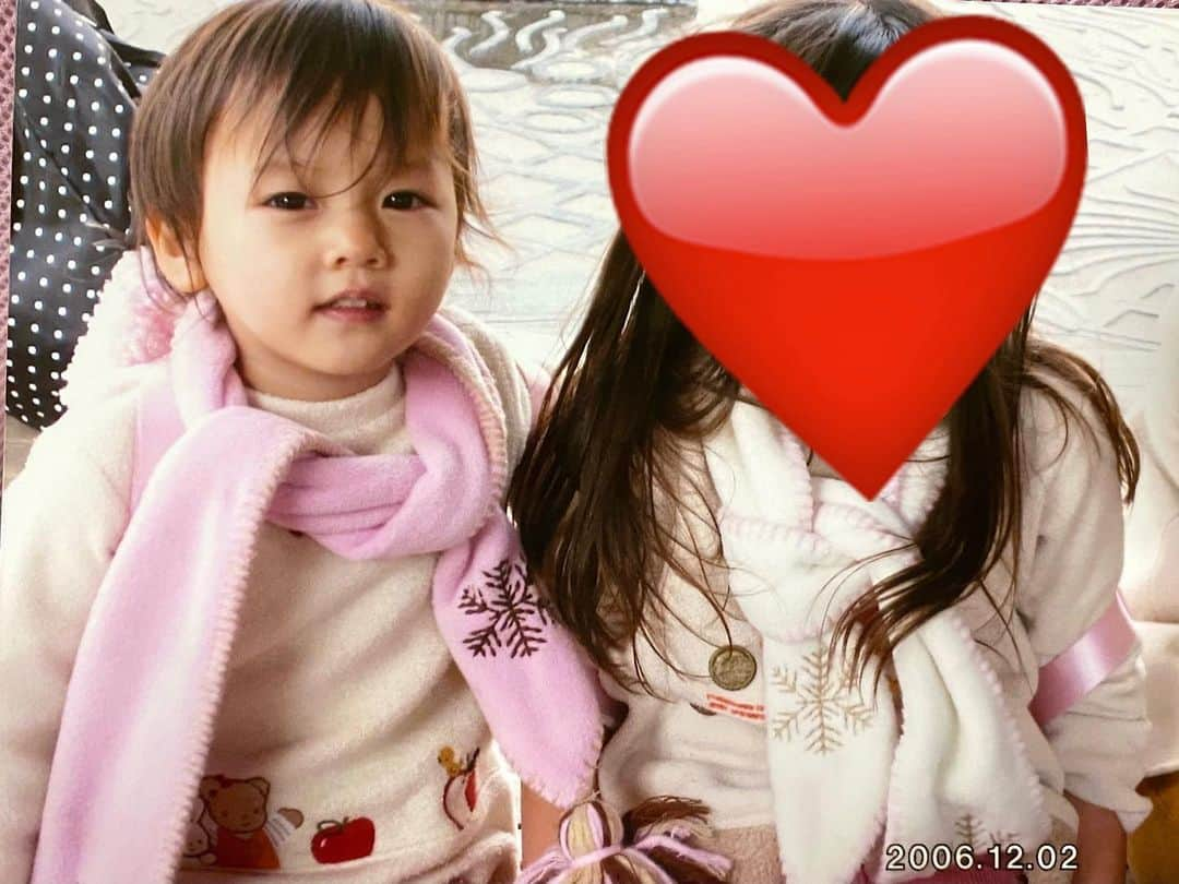 齊藤なぎささんのインスタグラム写真 - (齊藤なぎさInstagram)「👶💗 ⁡ ⁡ 1枚目めちゃくちゃイケメンでかわいくて面白すぎて2枚目の手紙も最高に好きで残しておきたくて投稿しちゃった〜！🤣 ⁡ ⁡ ⁡ いつも迷惑かけてばっかりだけど優しくしてくれるお姉ちゃんがいまでも好き！笑 ⁡ ⁡ ⁡ ⁡ あとはお姉ちゃんのおかげでひらがなの文字をかけるようになったり日本地図覚えたり、九九おぼえたりしてたんだ〜〜 ⁡ ⁡ ⁡ ⁡ みんなのちっちゃい頃のエピソードも教えてっ！⭐️ ⁡ ⁡ #イコラブ #なぎ姉 #齊藤なぎさ #なーたん #届いてなーたん #idol」10月10日 21時36分 - saitou_nagisa