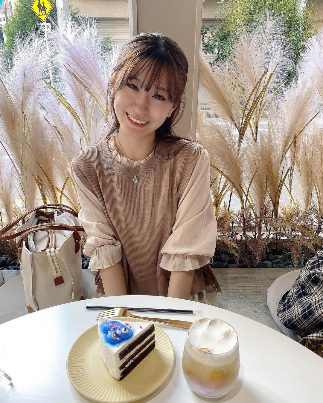 上西怜さんのインスタグラム写真 - (上西怜Instagram)「⠀ ⠀ 美味しくて可愛いケーキ食べた🍰🥰💭 ⠀ ⠀ #ハロウィン  #ハロウィンケーキ」10月10日 22時47分 - jonishi_rei