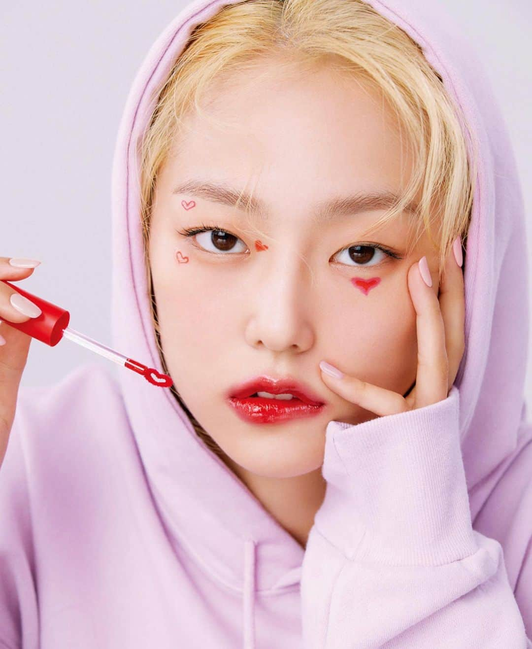 ソンのインスタグラム：「♥ 200625 allure this is not new‼️posting stuff from 2020 again bc i miss her and i really love this photoshoot – [tags] #CLC #씨엘씨 #yeeun #예은 #イェウン #jangyeeun #clcyeeun #yeeunclc #💜 #seungyeon #승연 #seunghee #승희 #yujin #유진 #sorn #손 #ชลนสร #elkie #엘키 #莊錠欣 #eunbin #은빈 #clctranslations #kpop #kpopgirlgroups #kpopstagram #kpoprapper」