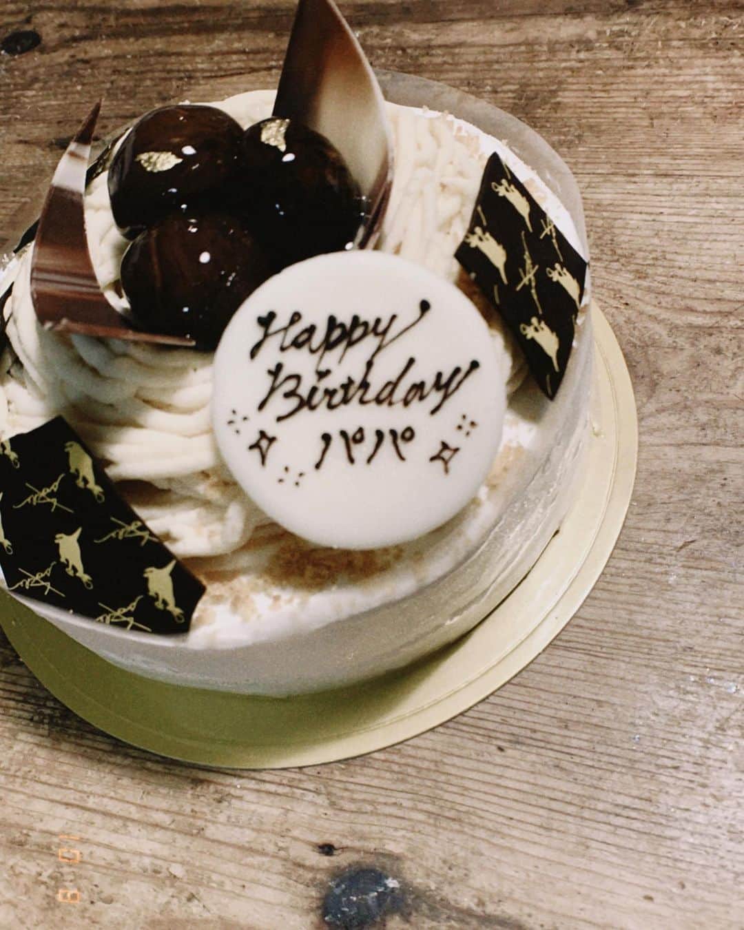 野崎奈菜さんのインスタグラム写真 - (野崎奈菜Instagram)「⁡ 最近お父さんの誕生日があって お小遣いではなく 初めて自分が働いたお金で ケーキを買いました🎂 ⁡ 私的にも働いたお金を初めて使えたので 特別な日になりました♡ ⁡ #野崎奈菜」10月11日 21時25分 - lunelapin_na7
