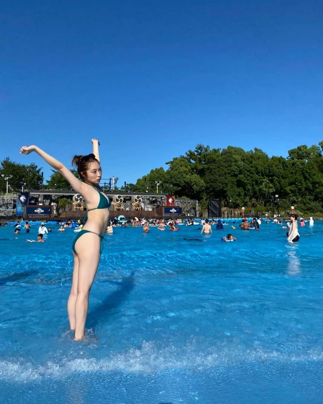 辰巳奈都子さんのインスタグラム写真 - (辰巳奈都子Instagram)「今年の夏は西武園プール行ってきた❣️ 西武園といえば、 西武園撮影会✨ あ、間違えたそれはとしまえんだったか…  最後動画あるよ😆」10月11日 21時29分 - tatsumi_natsuko