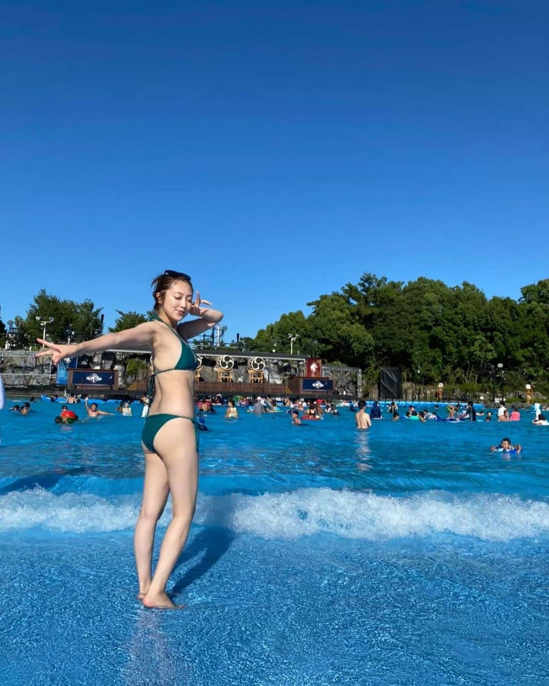 辰巳奈都子さんのインスタグラム写真 - (辰巳奈都子Instagram)「今年の夏は西武園プール行ってきた❣️ 西武園といえば、 西武園撮影会✨ あ、間違えたそれはとしまえんだったか…  最後動画あるよ😆」10月11日 21時29分 - tatsumi_natsuko