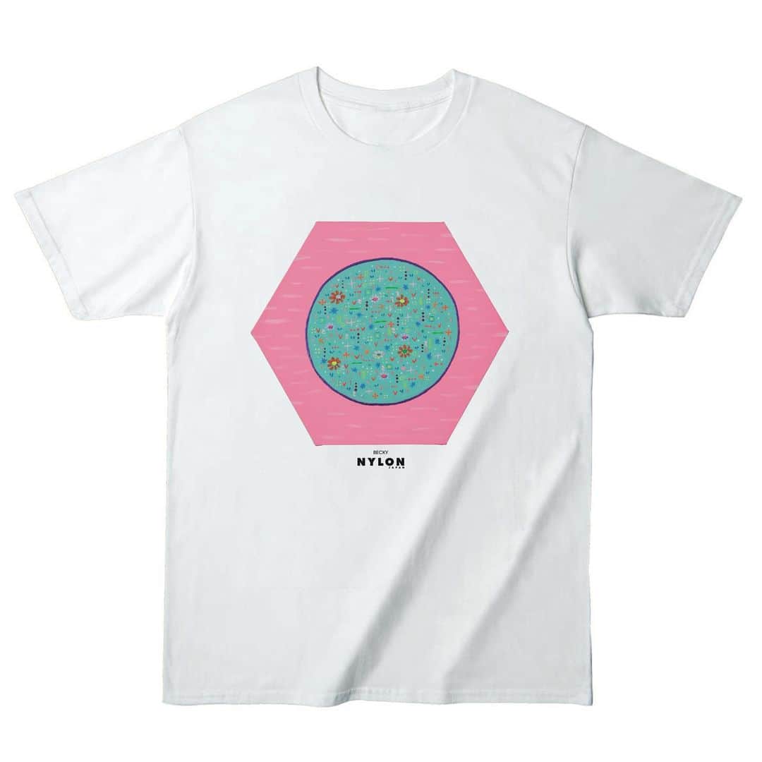 ベッキーのインスタグラム：「NYLON JAPAN 11月号に描き下ろした絵が、グッズになりました。  受注販売。  Tシャツと、トートバッグ。  10月17日までオーダーできます。  Tシャツのサイズ、たくさんあります。  https://www.caelumstore.jp/categories/3859907」