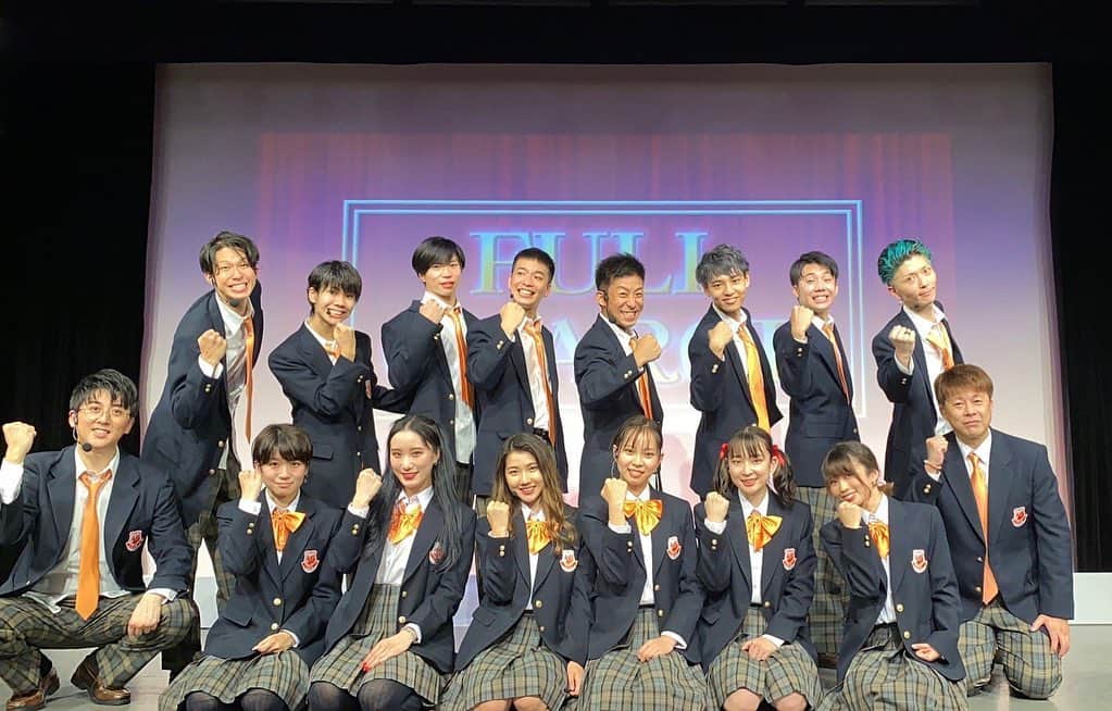 のインスタグラム：「#吉本坂46 2期生公演 #FULLCHARGE🔥🔥🔥  まだ余韻抜けない😭😭  メンバー、運営の皆さん そして見てくれたファンの皆さん 本当にありがとうございました🙇‍♂️🙇‍♂️  セトリはこちら👇👇👇  🔆昭和パート🔆 学園天国(さこさこカズシるいさんハラ) 夏のお嬢さん(るるソウタ) プレイバックpart2(蓮華ちゃん) 涙のリクエスト(よしおさん佐竹さん梶原くん) ドリームフラッシュ(ロッシーさん実優ちゃんるいさん)  🌐平成パート🌐 ザ☆ピース(菊地さんるるときりぴ蓮華ちゃん) ガラガラヘビがやってくる(菊地さんときりぴ) YEAHめっちゃホリデイ(坂本さん松浦さん樺澤さん) ヘビロテ(るいさんさこさこるる蓮華ちゃんときりぴ) 怪盗少女(実優ちゃんソウタカズシハラ)  🔥吉本坂🔥 今夜はええやん(実優ちゃんときりぴソウタカズシ菊地さんよしおさん佐竹さん) どつくより笑わせろ(佐竹さんるいさんさこさこソウタハラ) 不能ではいられない(蓮華ちゃん実優ちゃん菊地さんりぴるるソウタカズシハラ)  ⚜️NEXT CHAO⚜️ 限界突破サバイバー(ハライアングル)  👋エンディング👋 めっけもん(全員)  こんなにエモい香盤だったのよ！！！！！！！ もぉ今すぐアニラやりたいよ！！！！！！！😭😭」