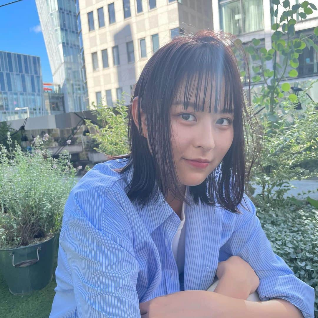 大野帆香さんのインスタグラム写真 - (大野帆香Instagram)「髪の毛暗くしました🌼 伸ばすかボブに戻すか迷ってます どっちが良いですか！😳」10月11日 17時25分 - honoka__719