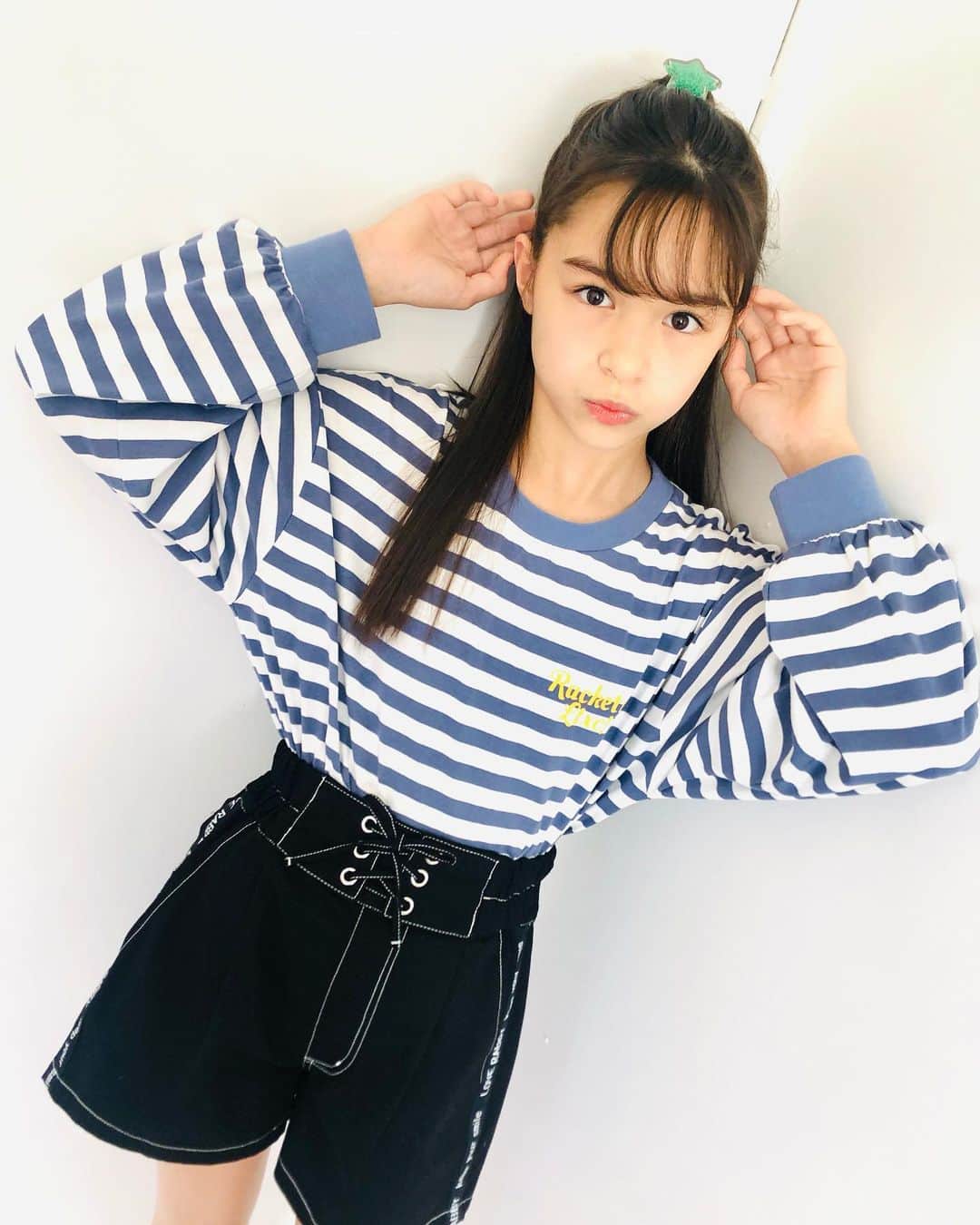 ニコ☆プチさんのインスタグラム写真 - (ニコ☆プチInstagram)「💙🦋🐬💧💎  今の季節にはロンTがぴったりだね😝☀️  #星名ハルハ」10月11日 17時36分 - nicopuchi_official