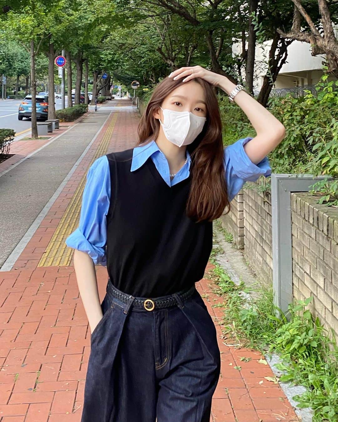 カン・ミンギョン のインスタグラム：「기분 전환 = 향수 사기 = 레몬 에이드 먹끼」